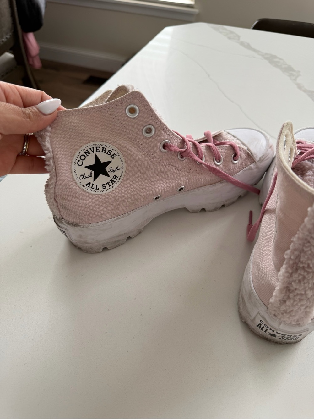 Size 7- Converse Chuck Taylor All Star Cozy Utility Pink 2022